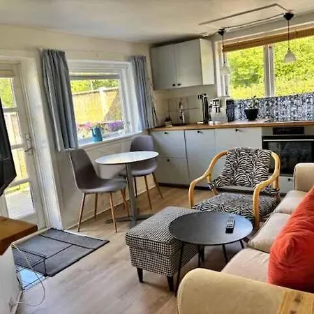 Villa Cozy Little House In The Countryside