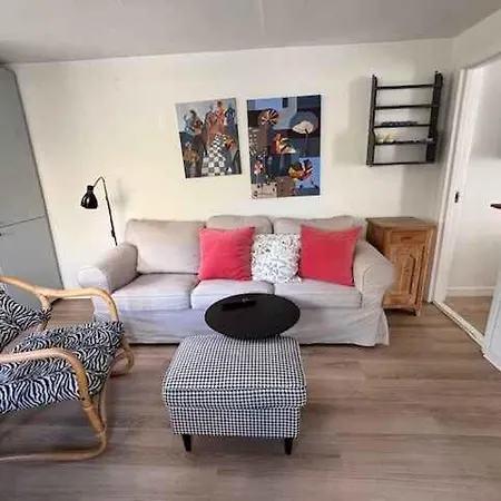 Villa Cozy Little House In The Countryside